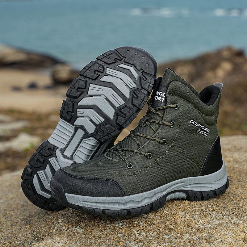 Spring, autumn and winter new hiking shoes men's anti-splashing snow boots sports outdoor shoes velvet men's hiking shoes men
