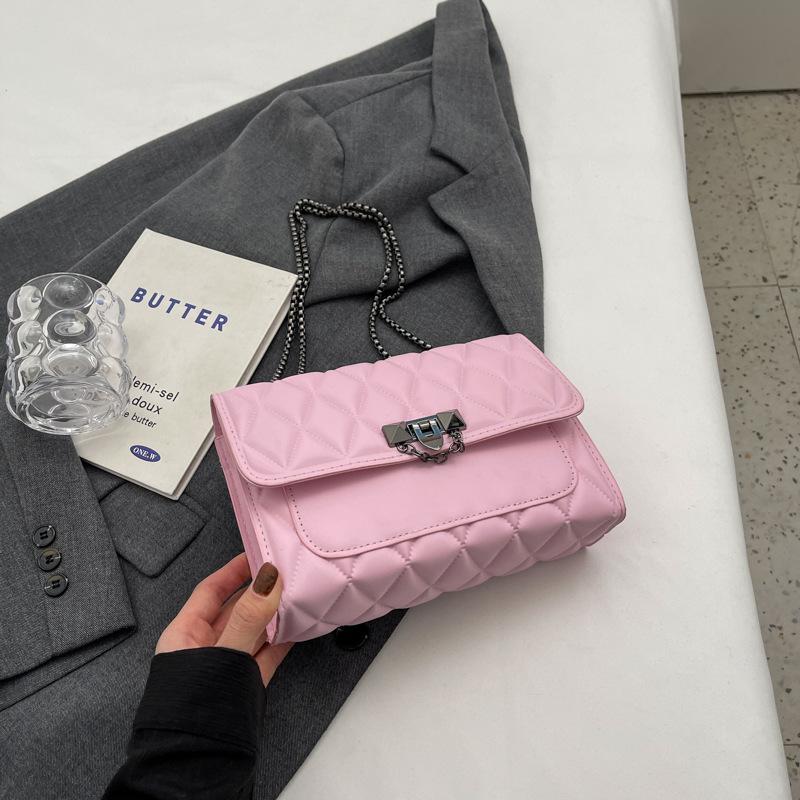 

1 simple and stylish diamond grid crossbody bag, metal chain shoulder bag, suitable for women s daily leisure use-A-DH розовый