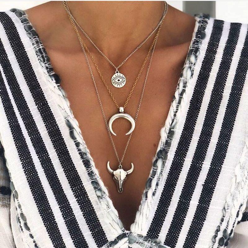 Stylish Simple Alloy Bull's Head Geometric Disc Eye Horn Multi-layer Necklace