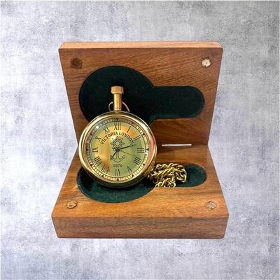Brass Pocket Watch with Wooden Box Roman Numeral Clock Classic Chain Watch Gift Retro Pocket Timepiece Collectble Desk Decor