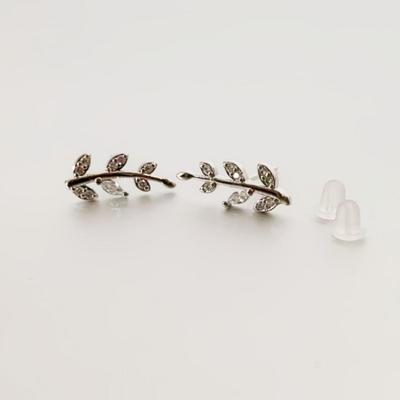 2024 Trendy High-End Leaf Stud Earrings for Women - Elegant Light Luxury Design