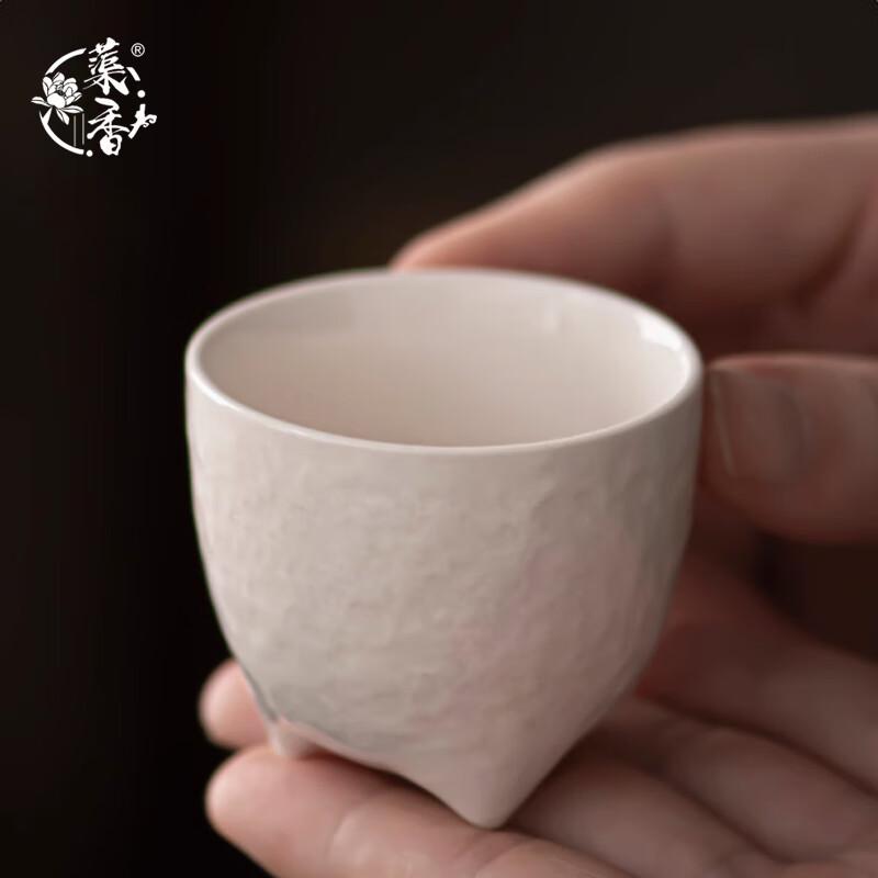 

Quxiang Dehua Kiln Grass Ash Ceramic Tea Tasting Cup