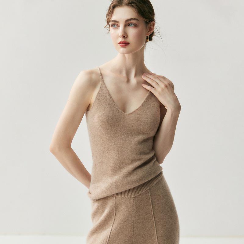 

2025 Autumn/Winter V-neck Cashmere Slim-fit Vest - Women s Wool Knit Innerwear Extra Large
