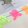 10 st Hoppande Grodor Hoppare Spel Barn Party Favor Barn Födelsedagsfest Leksaker