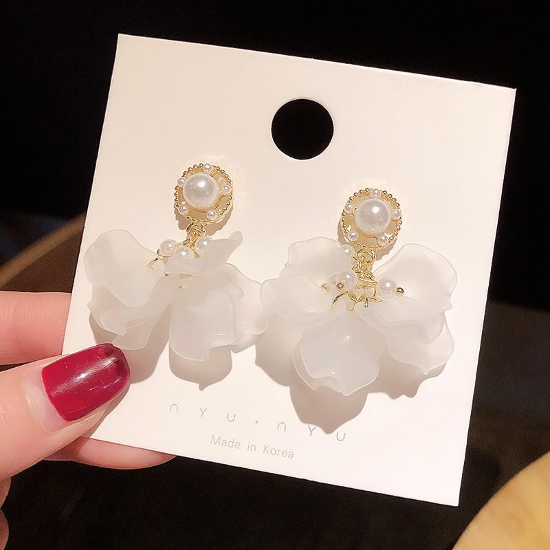 

925 Silver Korean Pearl Flower Earrings - Fresh & Sweet Acrylic Design белый