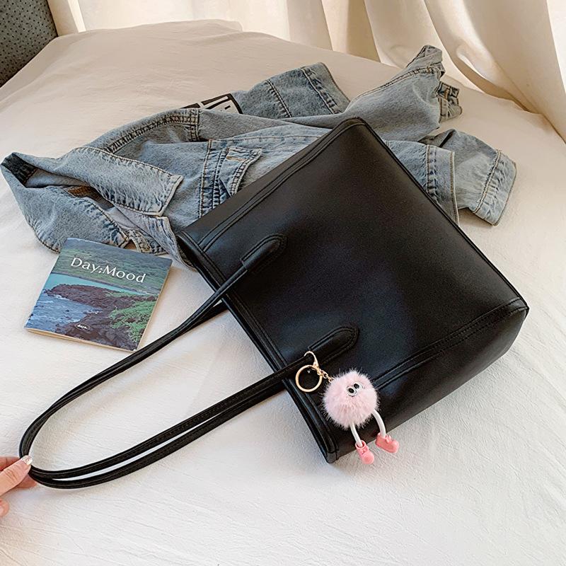 

Casual commuting large-capacity tote bag autumn new fashion simple shoulder bag retro personalized handbag Without pendant чёрный