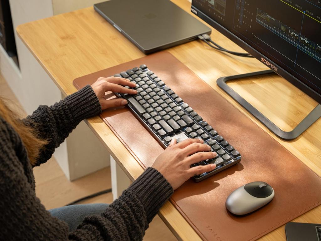 Satechi SM3 Mechanical LED Wired Mode US English Compatible with Mac and Keycap Replacement Keyboard, Wireless, Backlit, Bluetooth/USB-C Switch,