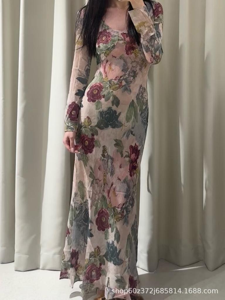 French Niche Retro Rose Print Long Sleeve Dress for Spring 2026