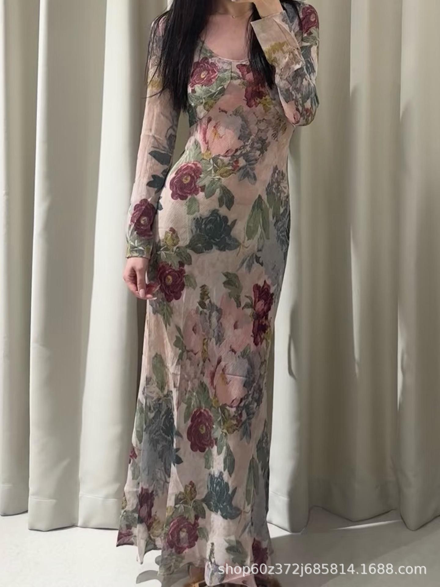 Французское нишевое ретро-платье с принтом роз с длинным рукавом на весну 2026 года Medium