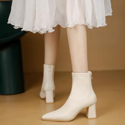 Off-white hochhackige Stiefeletten Damen dicke Absätze, Herbst und Winter schlichte Reißverschluss hinten spitze weiches Leder dünne Mode-Stiefel
