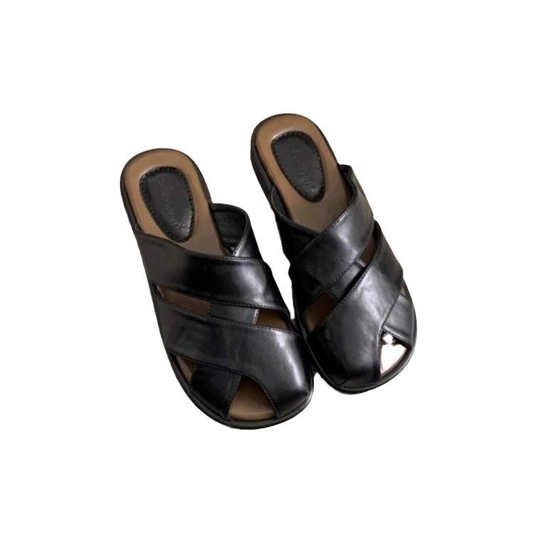 Ruoji baotou half slippers outer wear 2025 summer new retro woven cool slippers pig cage shoes retro style thick sole