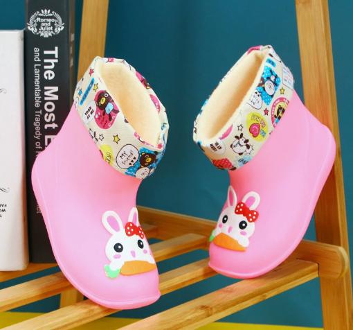 

Children Cartoon Waterproof Rain Boots with Soft Inner Lining Warm Kids Water Shoes Non-Slip Flexible Sole Comfortable Fit for Outdoor Activities One Size