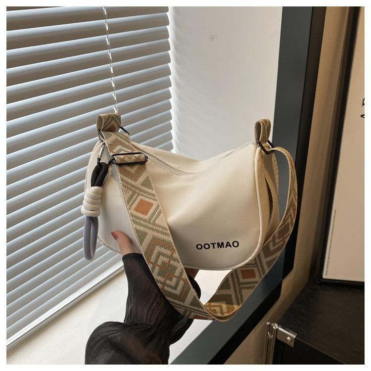 

Casual wide shoulder strap bucket bag 2025 new fashion messenger bag simple shoulder underarm bag