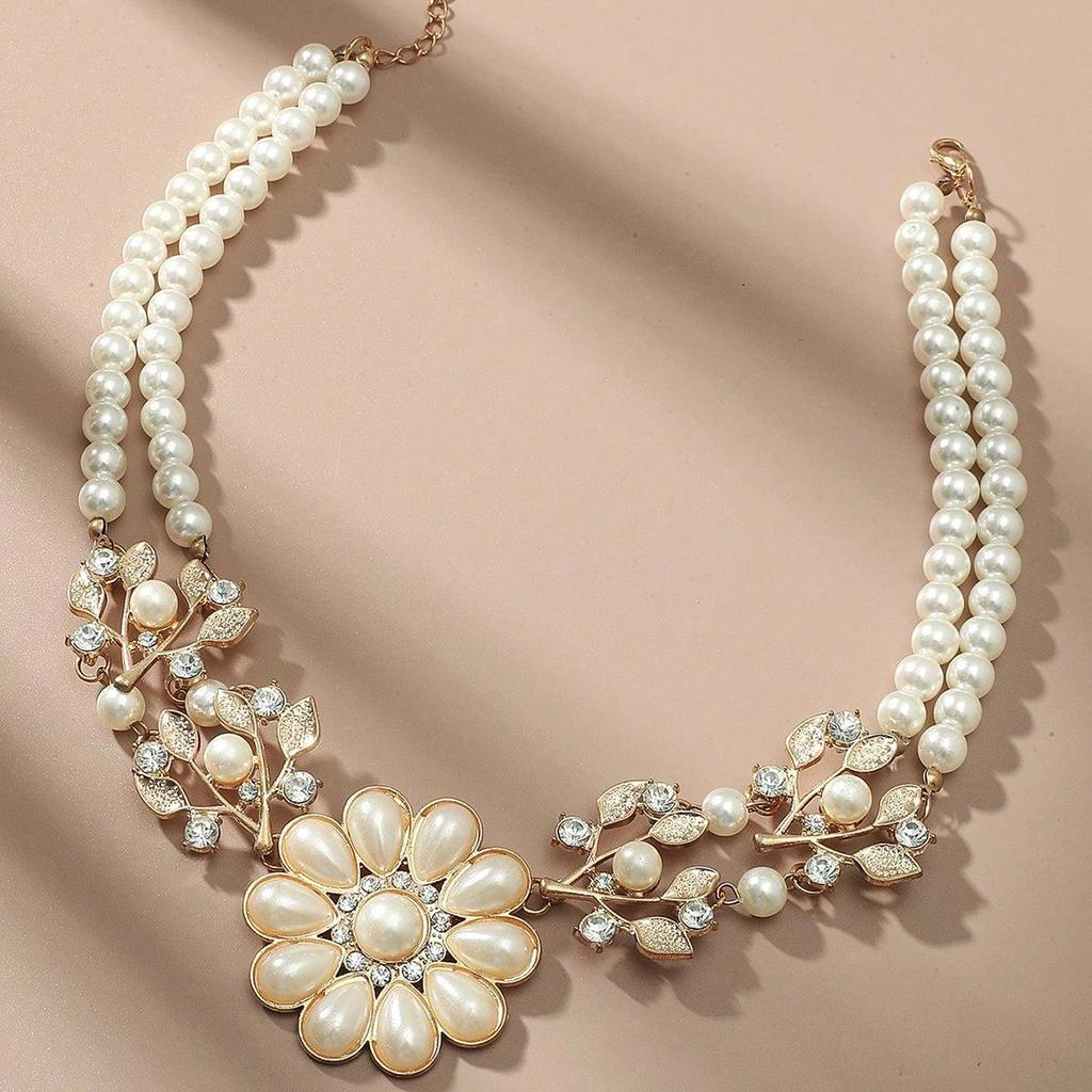 European & American Pearl Flower Short Bohemian Choker Necklace