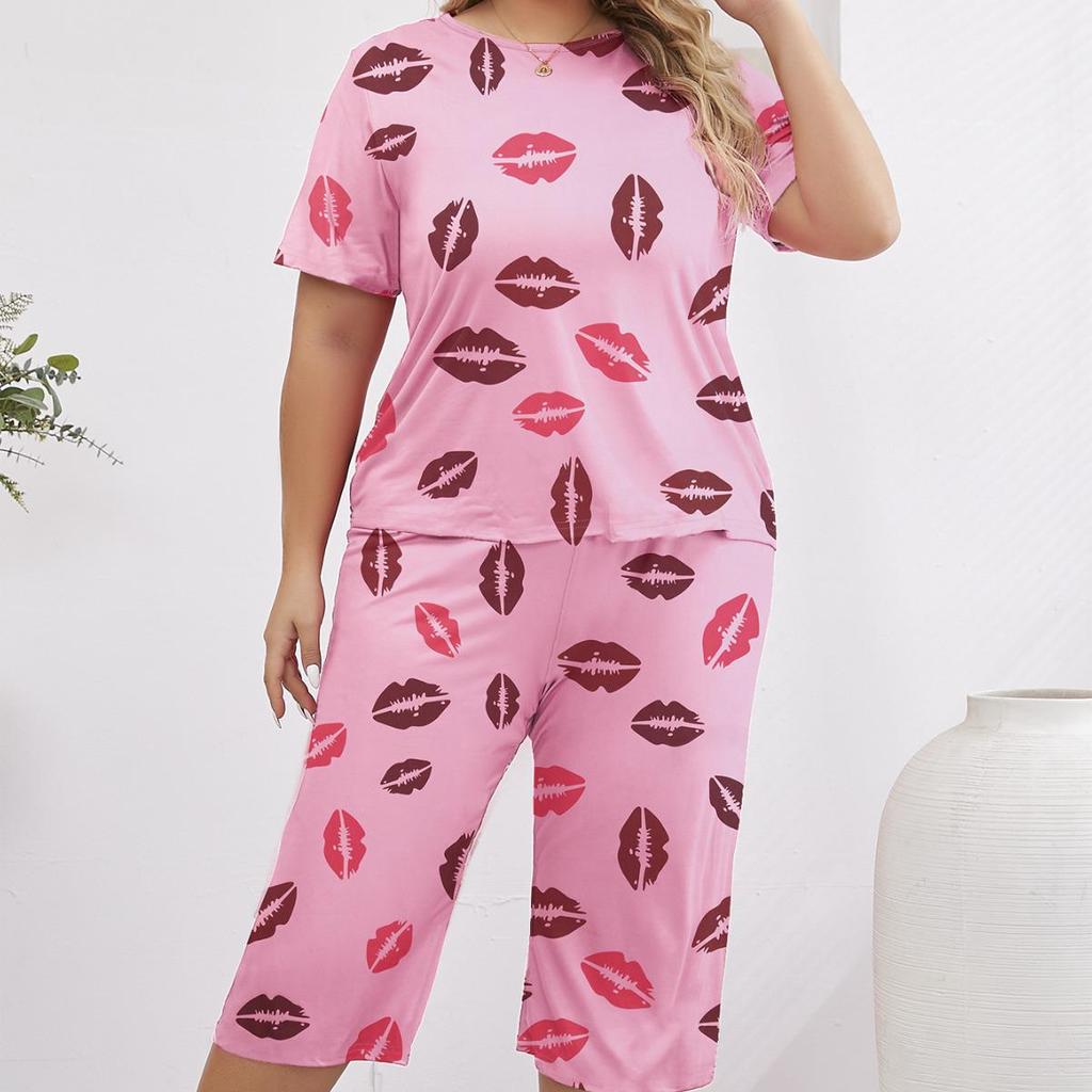 Women's Large-Size Loose Round Neck Short Sleeve Pajama Set with Cropped Pants