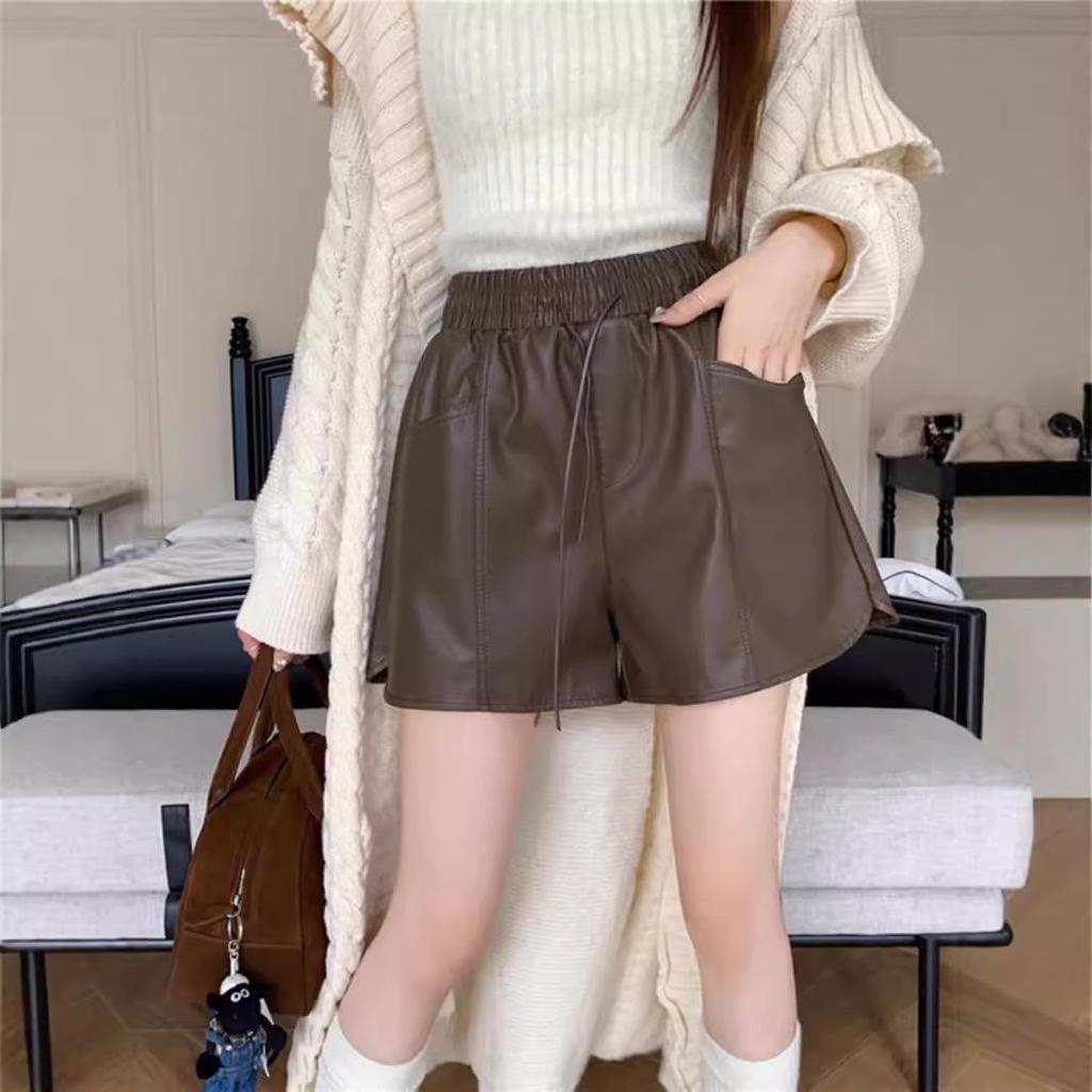 Brown Women's High-Waisted Leather Shorts - Autumn/Winter 2024 Retro Slimming Versatile Casual Fit