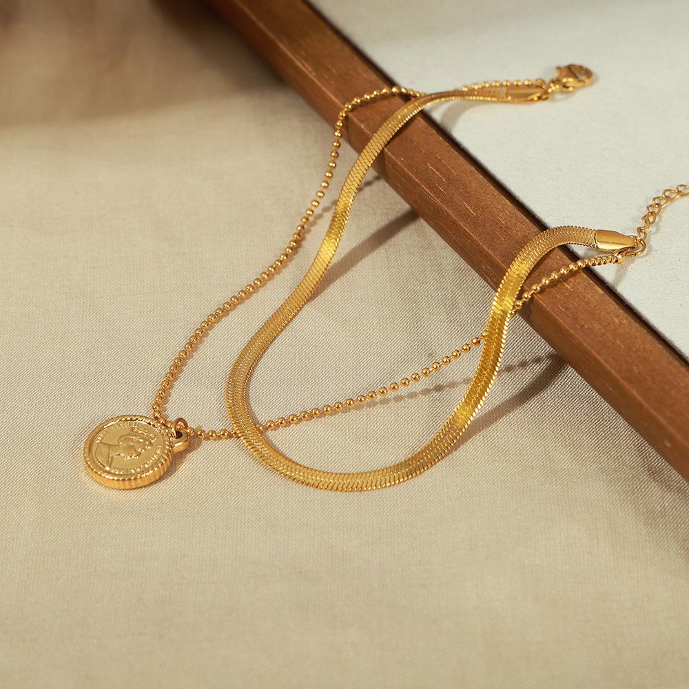 Trendy 18K Gold-Plated Double Layer Portrait Anklet with Round Pendant for Women