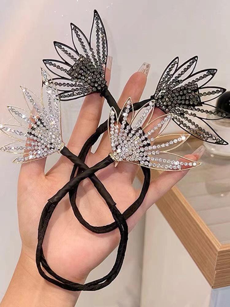 High-End Platinum Siya Peacock Hair Clip - Floral Bun Styling Tool for Women