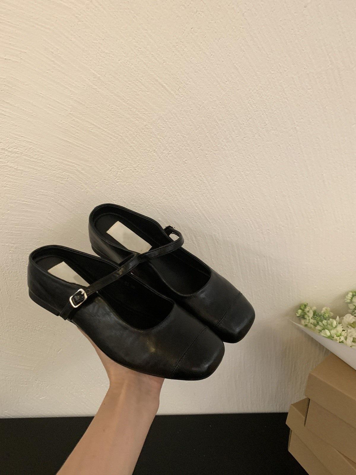 

Внутренние утолщенные полутапочки с серебристым верхом, женская уличная обувь 2025, лето, новый французский сказочный стиль, туфли Мэри Джейн 35