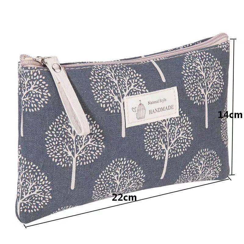 

Large Floral Print Mesh Makeup Bag with Zipper Closure Durable Storage Pouch for Cosmetics Toiletries and Accessories One size чорний