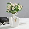 Konstgjord Rosbukett Falska Blommor med Eukalyptusblad Plastblomsterarrangemang för Bröllop Brudbuketter Hem Kök Festbord