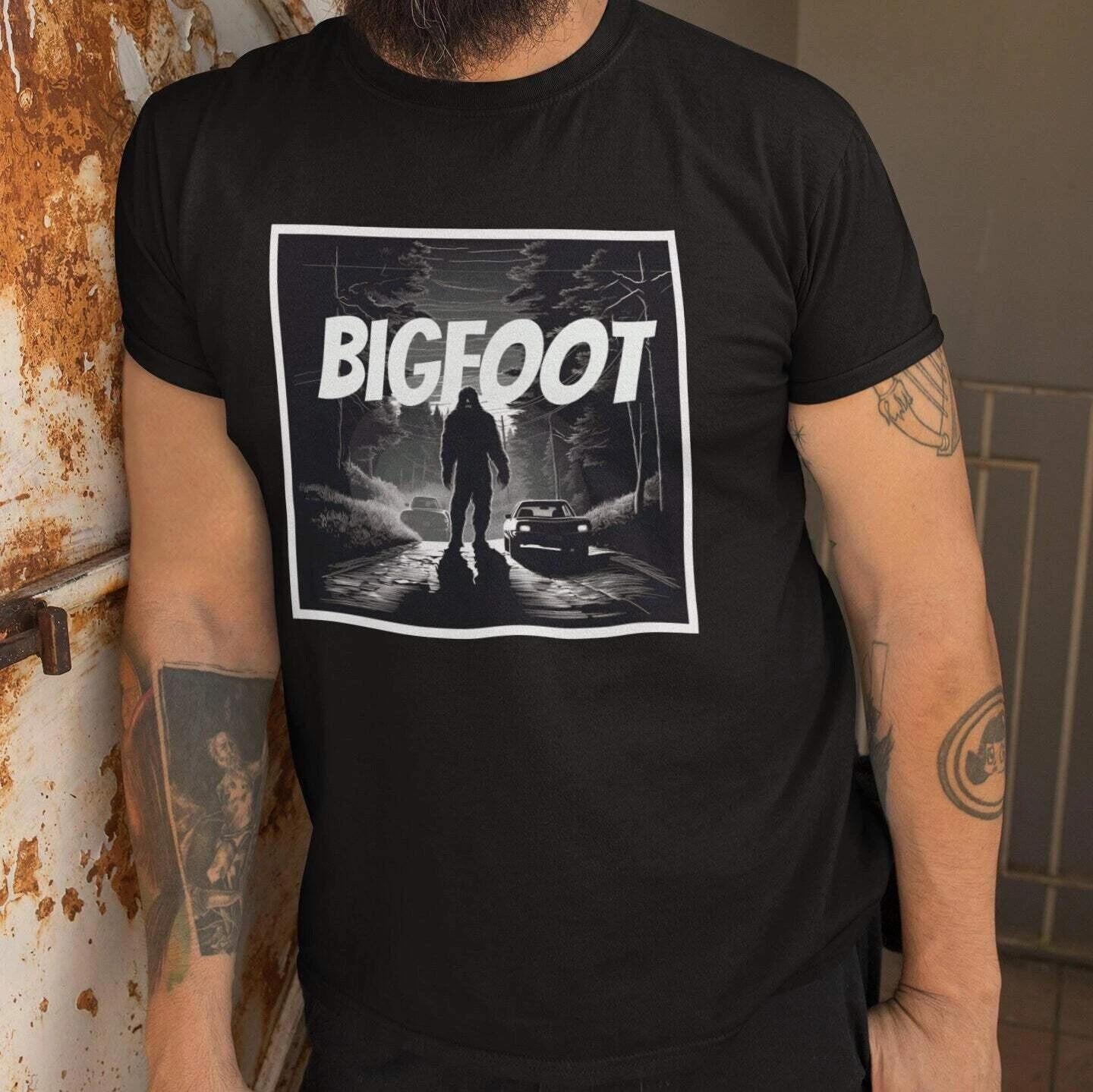 Bigfoot T-Shirt - Sasquatch Tee M