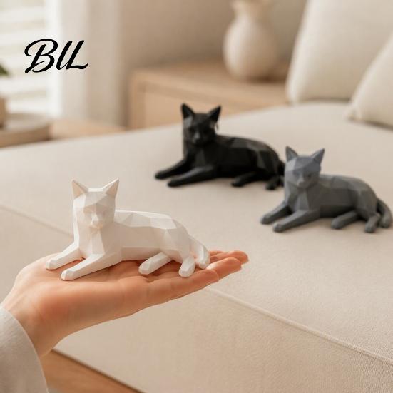 Cute Shelf Accents for Living Room 3D Printed Geometric Cat Figurine, Minimalist Desktop Sculpture Lovers, Simple Aesthetic Decor Nordic Style