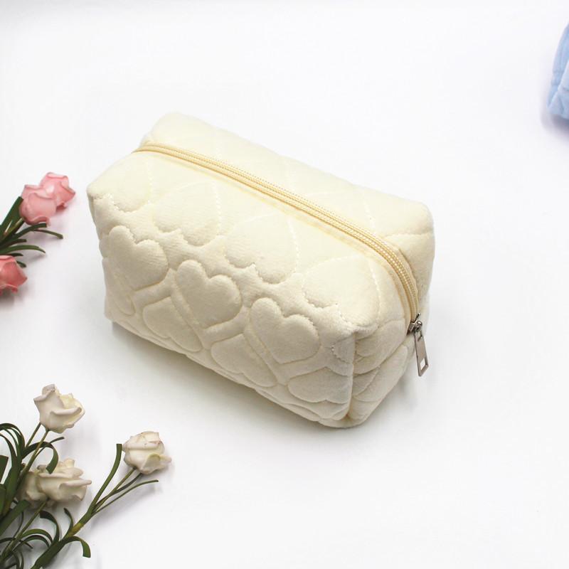 Fashion Heart Quilted Makeup Storage Bag Portable Travel Organizer Cosmetic Toiletry Pouch Cute Make Up Handbag Purse Bag