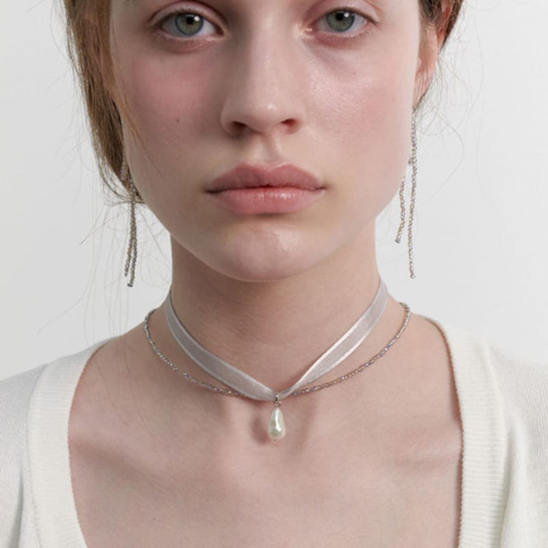 LOVE ME MONSTER Pearl Charm Sheer Ribbon Choker (L241MNK040)