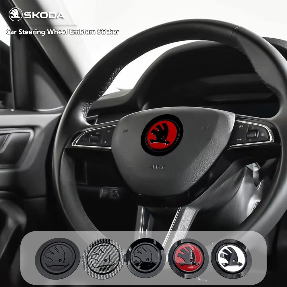 2026 Hot ABS Car Steering Wheel Emblem Badge Sticker Decal For Skoda Kylaq Elroq Kodiaq Octavia Enyaq Kamiq Rapid Superb Karoq F colore nero rosso