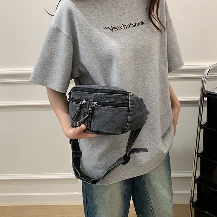 Borsa pettorale in denim lavato retrò americano