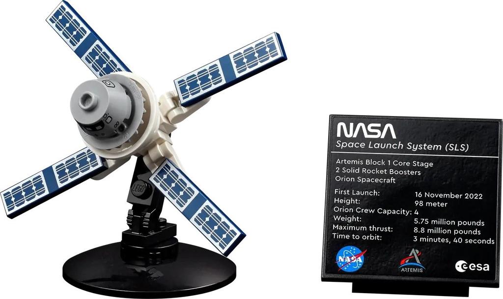LEGO Icons 10341 NASA Artemis SLS Rocket