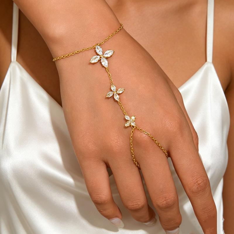 Popular four-leaf flower finger bracelet simple temperament women's zircon back chain fashion jewelry