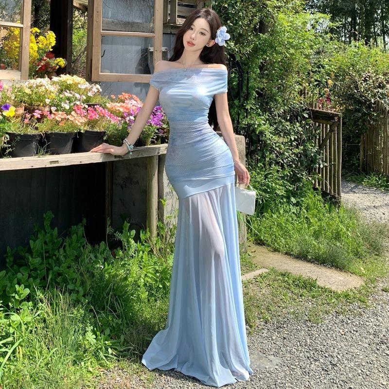 French Beautiful Blue Slanted Shoulder Dress Women's Summer Seaside Vacation Slim-fitting Sexy Hot Girl Hip-wrapped Dress