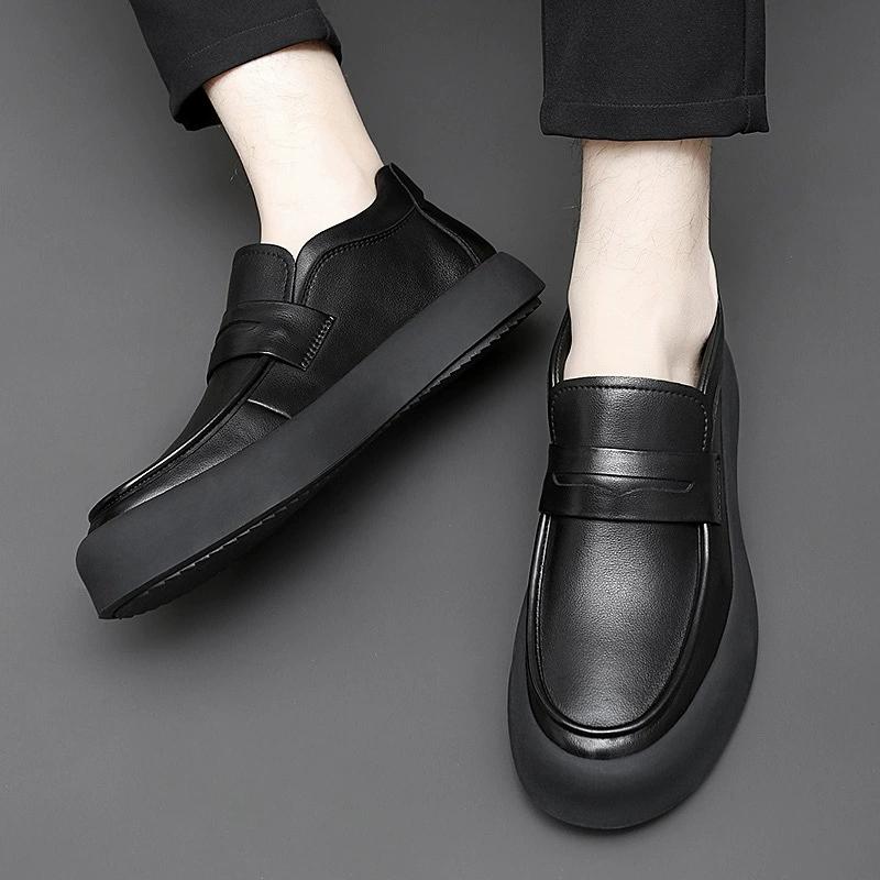 Novos Mocassins de Couro de Designer Outono Moda Masculina Casual Novos Sapatos de Plataforma Britânicos de Designer para Homens Caminhada