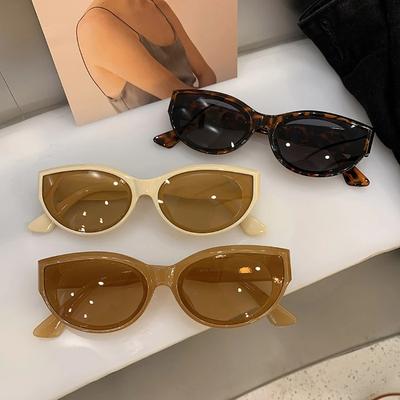 Summer Fashion Oval Frame Sunglasses Vintage Cat Eye UV400 Sun Shades Glasses Women Outdoor Travel Sweet Style Sun Glasses