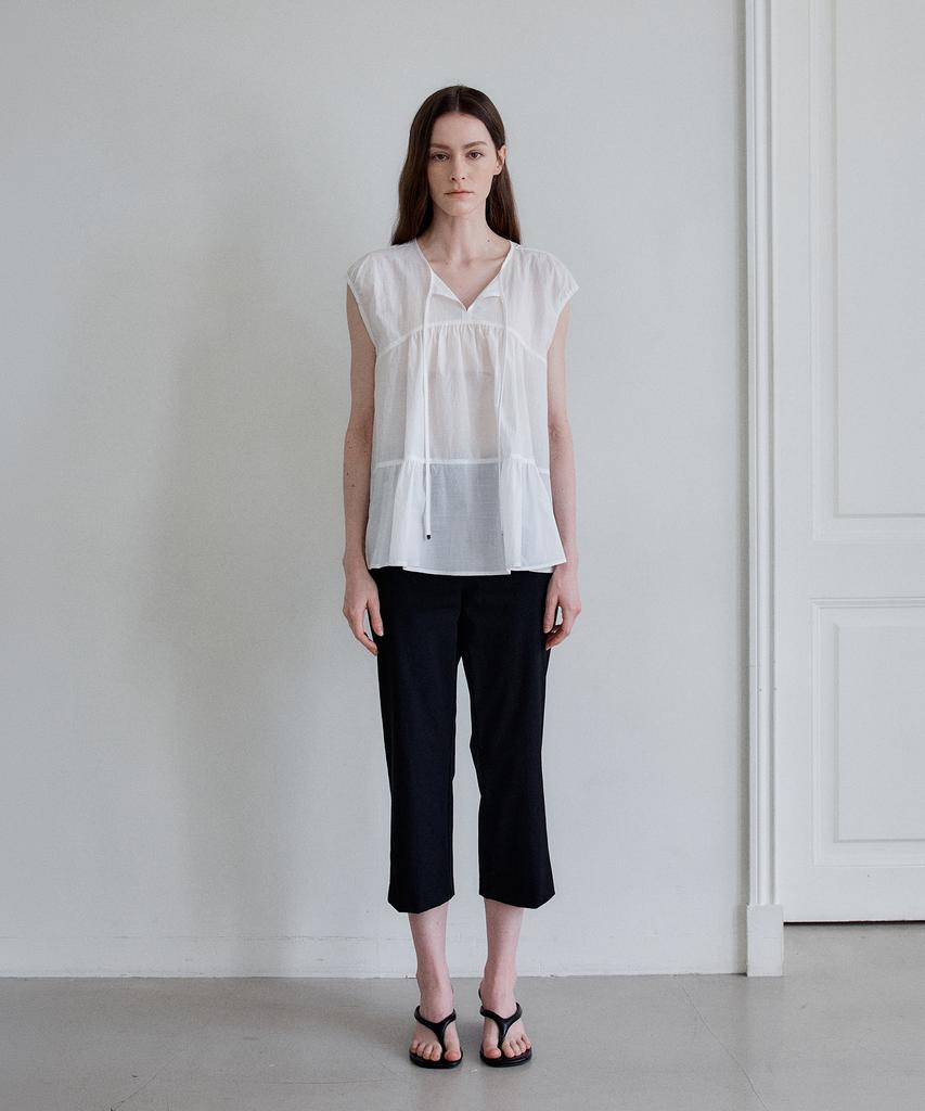 THEELO Shirred Panel Top Blouse (Ivory)