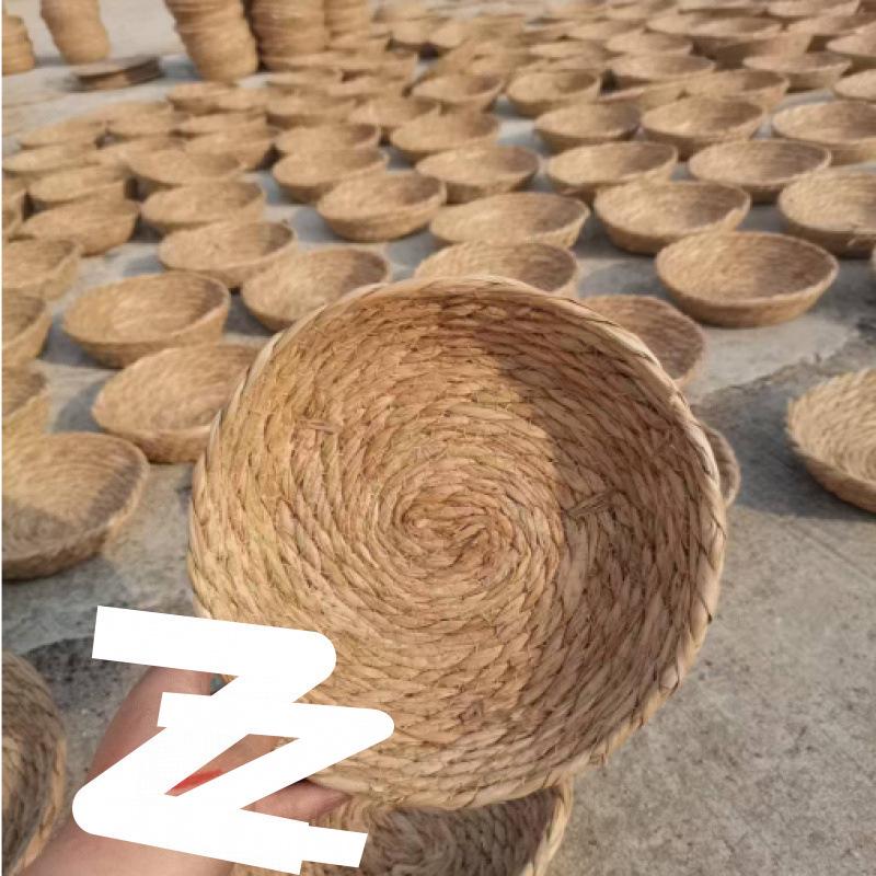 

Гнездо с плоским дном для голубей, перепелов, хомяков и морских свинок Grass Nest