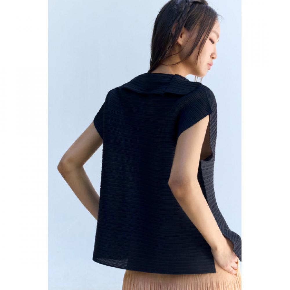 Lapli Women Solid Pleats Sailor Collar Vest Lpvtm026004