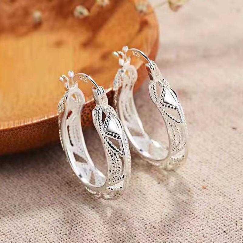 1 Pair Of Silver Plated Earrings For Men And Women Simple Fashion Models Creative Snake Pattern Zinc Alloy Jewelry