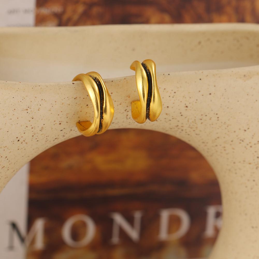 

Простые и креативные ретро витые змеиные серьги C-образные серьги, женские индивидуальные геометрические серьги для девочек