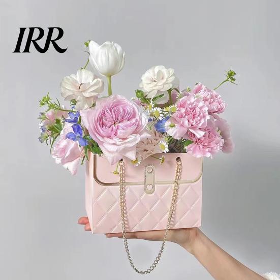 Handtaschenförmige Geschenkbox Blumenpapier mit Metallkette Blumenstrauß Aufbewahrungseimer Kleiner Floristen-Korb Handgefertigte Verpackung für Hochzeitsfeier Valentinstag