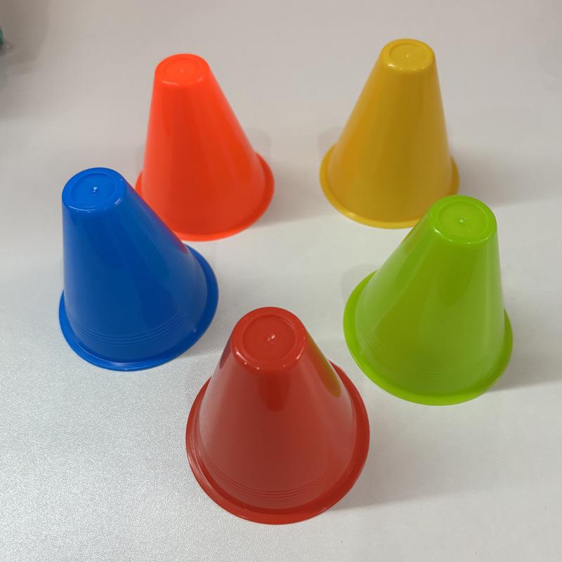 

Детские конусы для тренировок на роликах, для фристайла и препятствий для фигурного катания 8cm красный