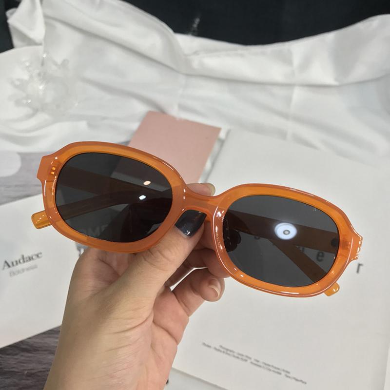 Lightweight Comfortable Durable High Quality Retro Designer Style Travel Friendly Oval Shaped Women Sun Glasses