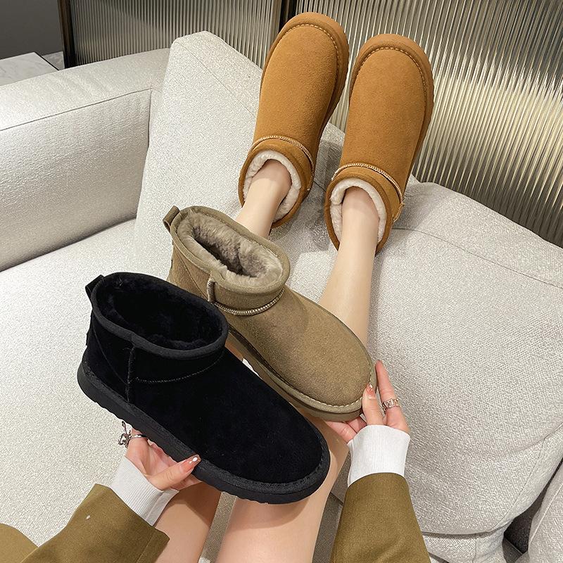 Snow Boots Women's Autumn and Winter New Velvet Thickened Cotton Shoes Student Flat-soled Short Cotton Boots