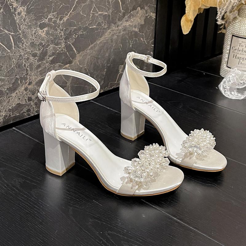 Fashion New Women High Heels Sandals White Pearl Buckle Round Toe Chunky Heel Wedding Shoes