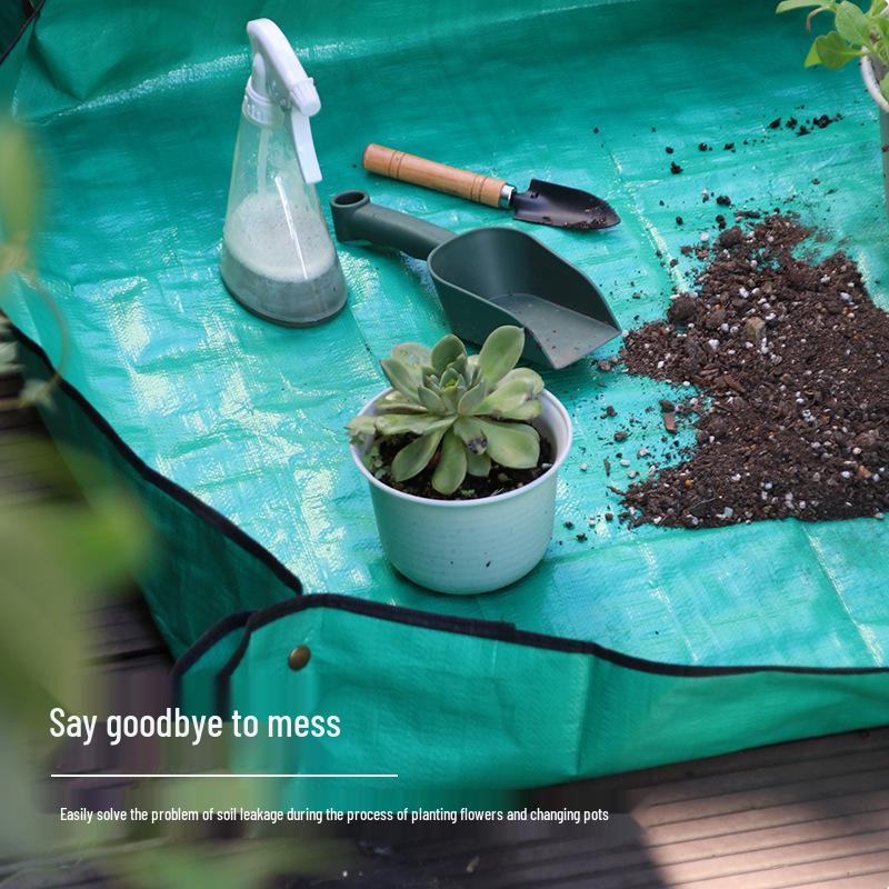 Waterproof Foldable Gardening Soil Mat: Durable and Wear-Resistant for Potting.