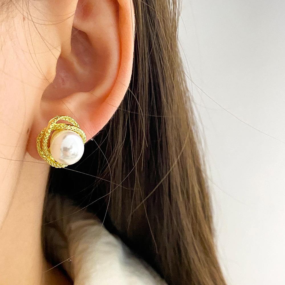 Boucles d'oreilles élégantes de couleur or pour femmes, tempérament blanc, boucles d'oreilles irrégulières, bijoux tendance, cadeaux