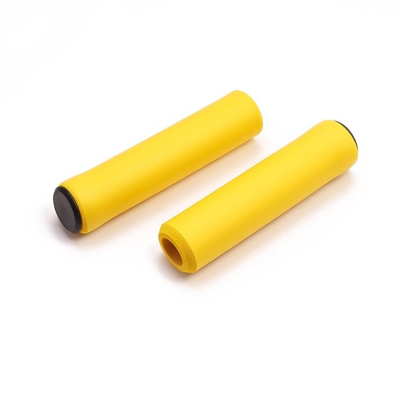 Manopole Manubrio Bici In Spugna Morbida – Coppia Di Impugnature 50x3 Cm, Diametro 22,2 Mm – Assorbono Gli Urti, Tagliabili Su Misura, Con Tappi