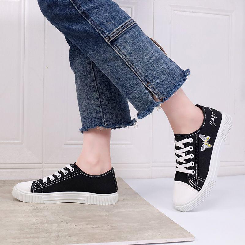 Spring Autumn Cheap Casual Fashion Canvas Shoes for Women 2025 New Daily Routine Designer Luxury Embroidery Flat Woman Footwear